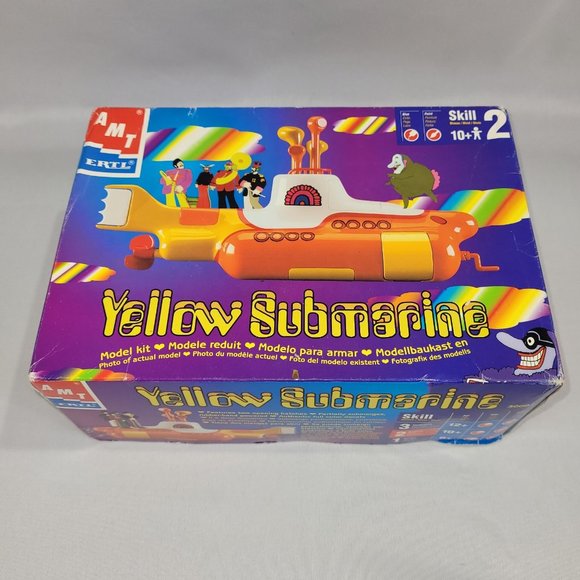AMT ERTL Yellow Sunamrine Model Kit 1999 Vintage The Beatles Animated Cartoon - Picture 1 of 2